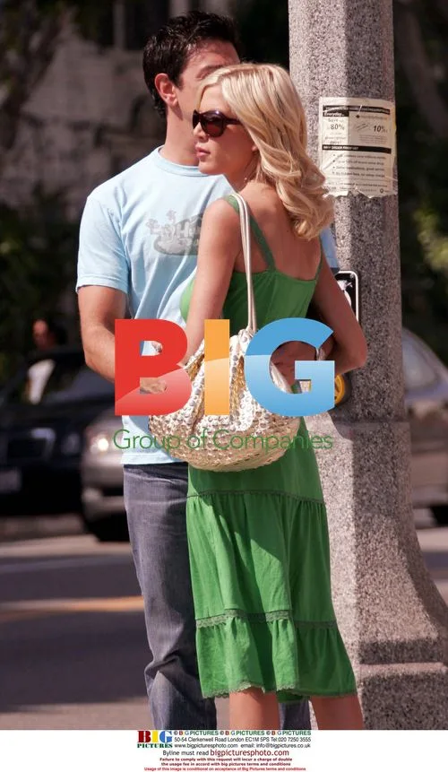 Tori Spelling and Charlie Shanian Shopping
