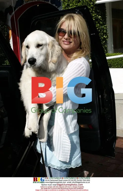 Nicolette Sheridan & Nick Soderblom Lunch in Malibu