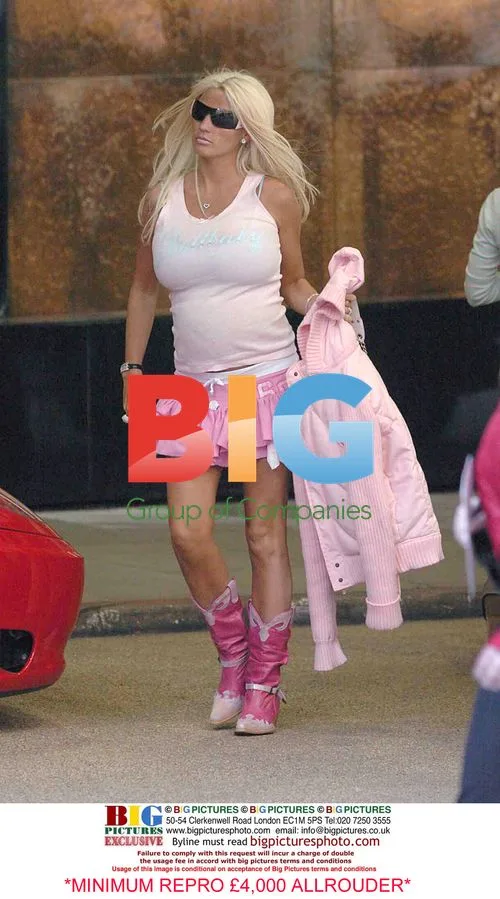 Pregnant Jordan with Fiance Peter Andre