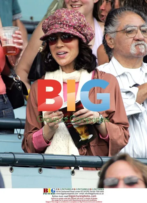 Alyssa Milano at Santa Anita Derby Day