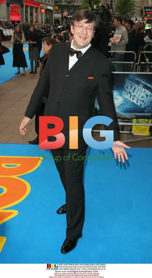 Steven Fry at 'The Hitchhikers Guide To The Galaxy' Premiere