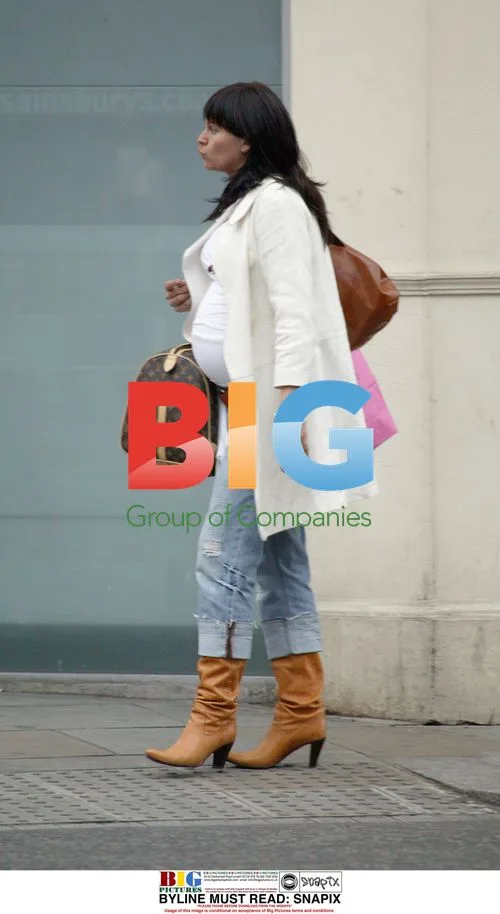 Emmerdale Actress Lucy Pargeter Pregnant Shopping