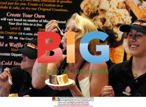 Nicolette Sheridan Serves Ice Cream Cake