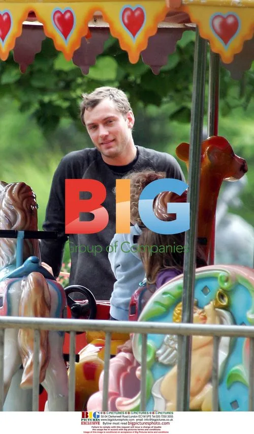 Jude Law with Kids at Wildlife Park