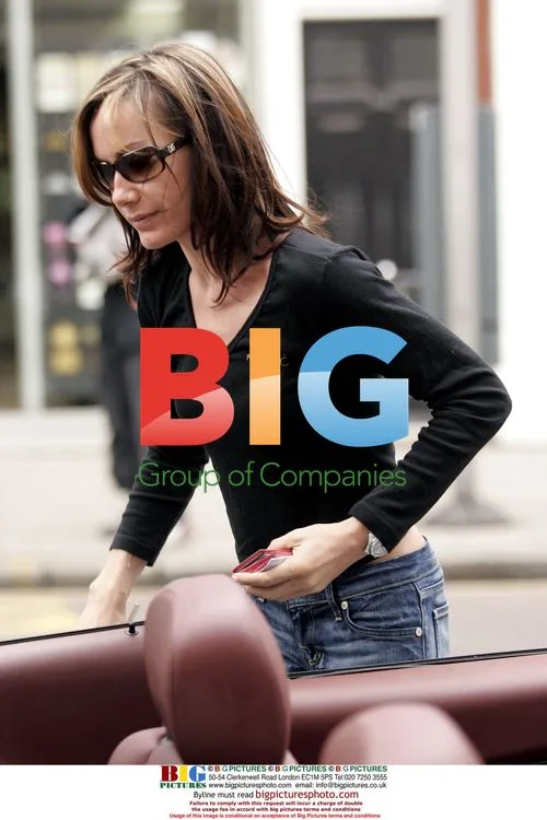 Tara Palmer Tomkinson Leaves Smythson's in London