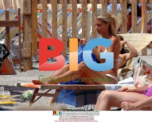 Michelle Hunziker and daughter in Varigotti