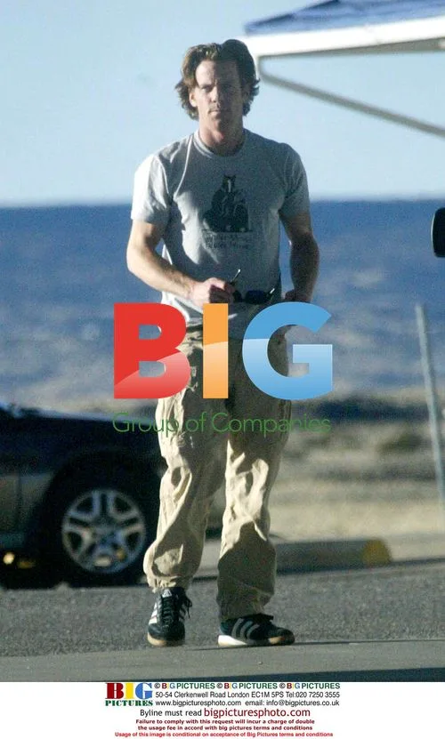 Julia Roberts' Husband Danny Moder Takes a Break