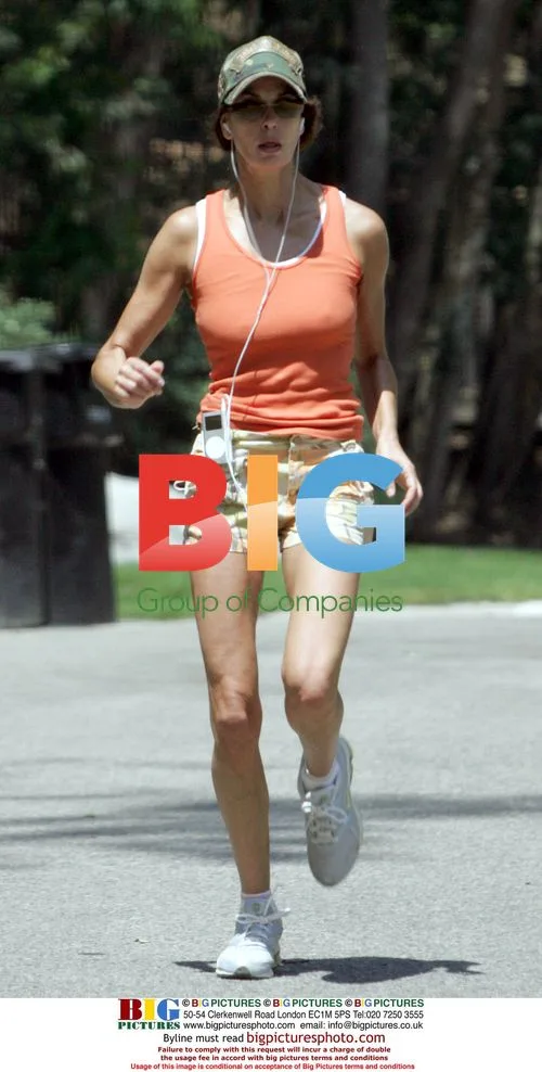 Teri Hatcher jogging in the Valley
