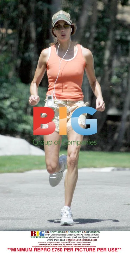 Teri Hatcher Jogging in the Valley