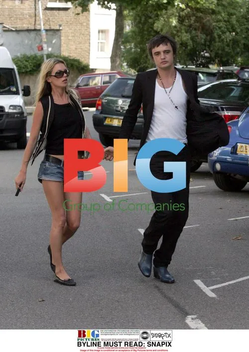 Kate Moss and Pete Doherty Spotted at Restaurant