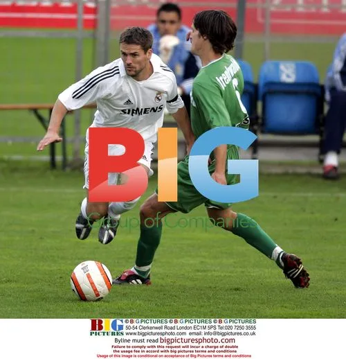 Michael Owen Playing for Real Madrid