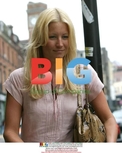 Denise Van Outen Out Shopping with Friend