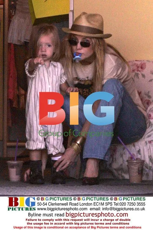 Kate Hudson and Son at Boutique