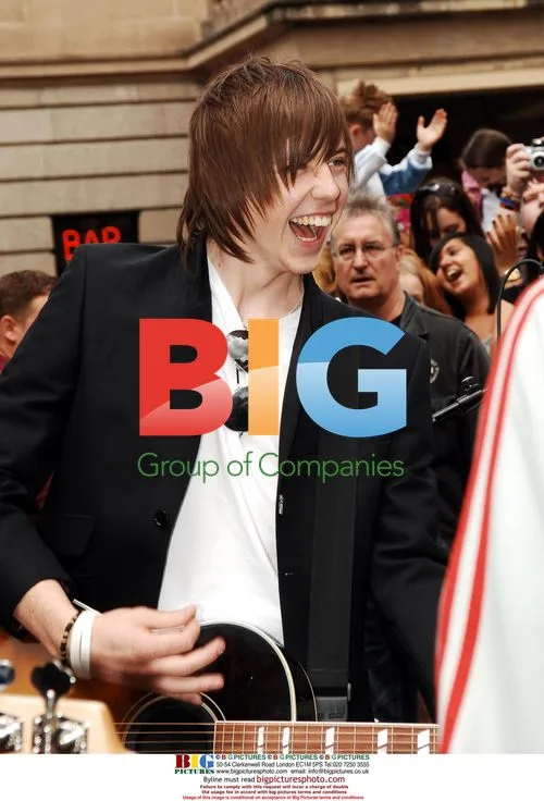 Singer Danny Jones and McFly Busking and Signing Albums