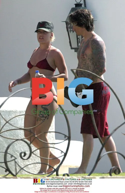 Singer Pink and Carey Hart on Mexican Vacation