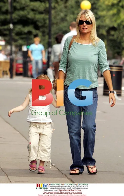 Gabby Roslin with daughter in London