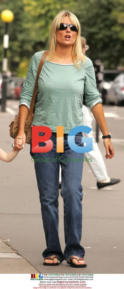 Gabby Roslin with daughter in London