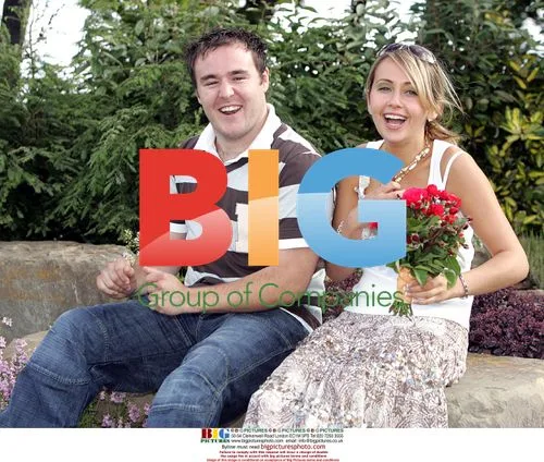 Coronation Street Stars Pose With Flower