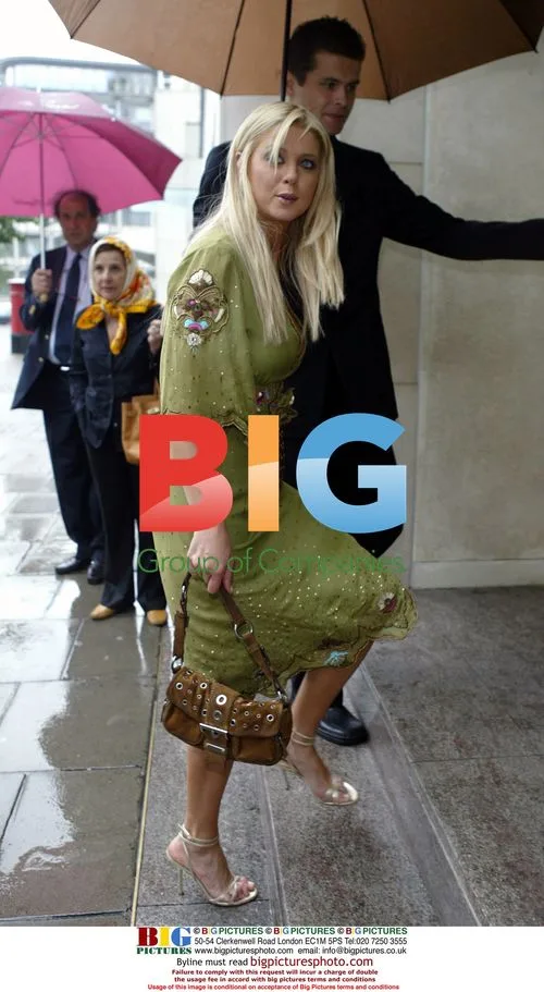 Tara Reid Arrives at Hotel in London