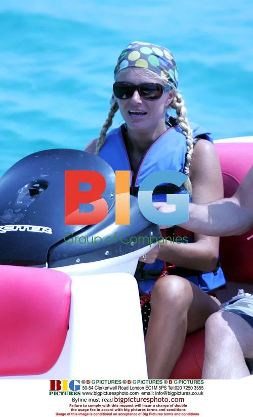 Nancy Sorrell & Toby Anstis on Holiday