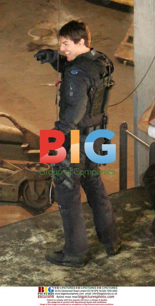 Tom Cruise and Keri Russel Filming for MI3