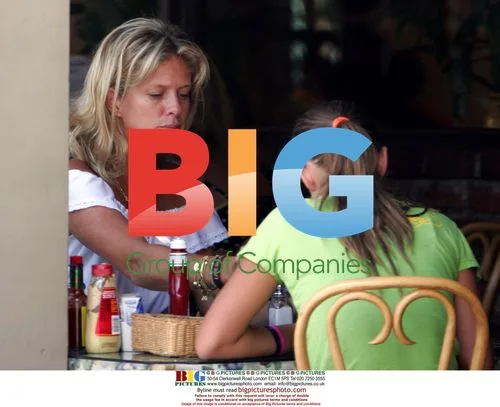Rachel Hunter and Daughter Renee Lunch in Beverly Hills