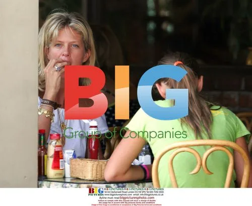 Rachel Hunter and Daughter Renee Lunch in Beverly Hills