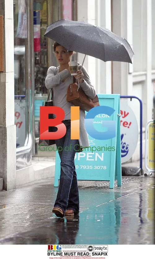 Kylie, girlfriend of Chelsea's Joe Cole, shops in London