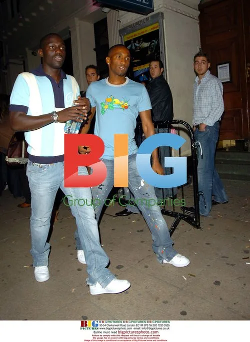 Footballers Defoe and Gudjohnsen out clubbing