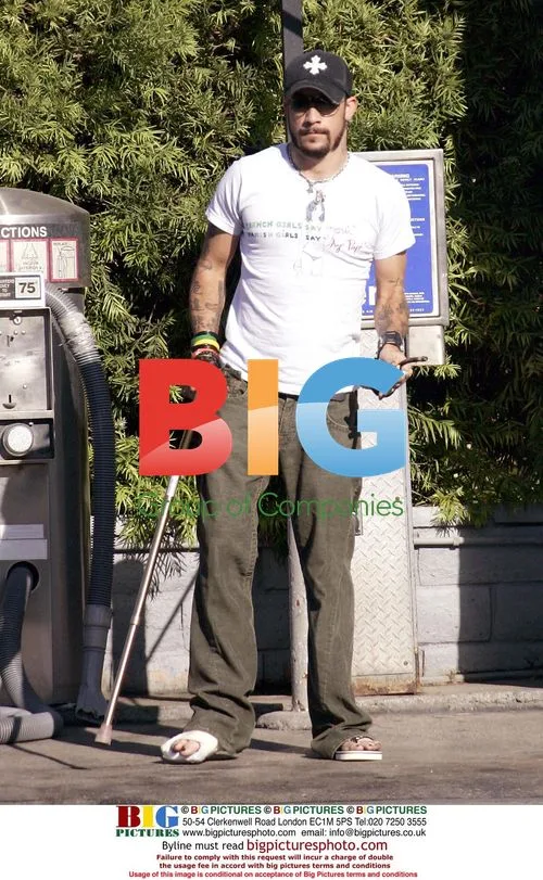 AJ McLean and girlfriend Katie shopping in Malibu