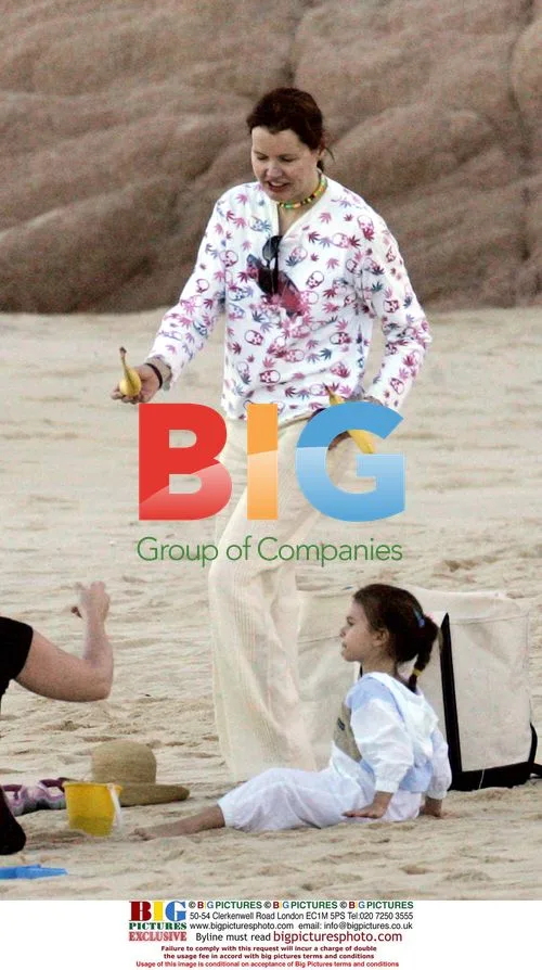 Geena Davis' family vacation in Mexico