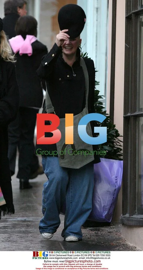 Gail Porter has hat trouble in London