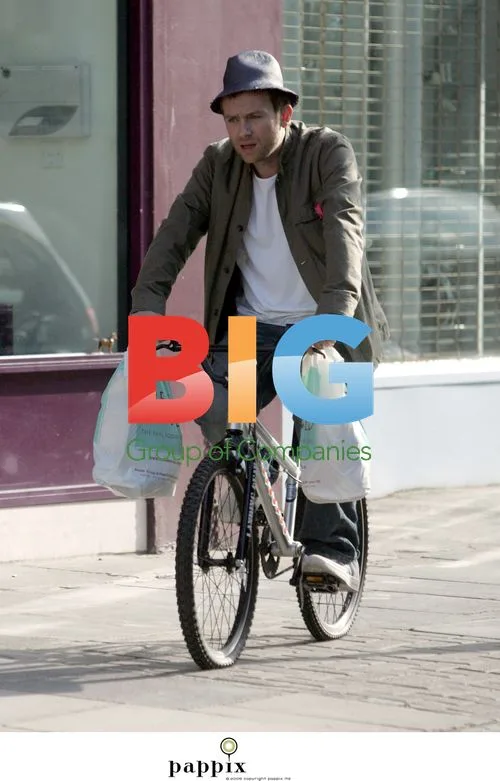Damon Albarn out shopping on BMX