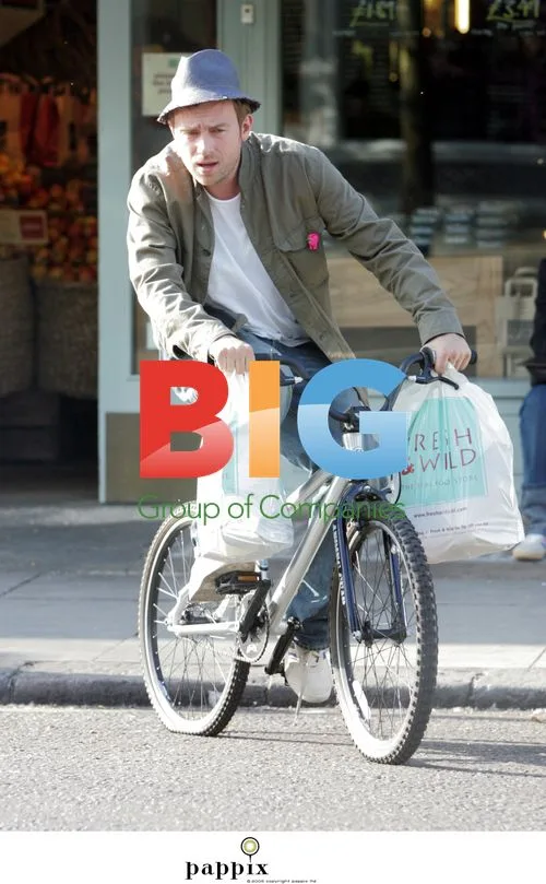 Damon Albarn Shops on BMX