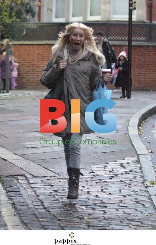 Denise Van Outen Out Shopping in London