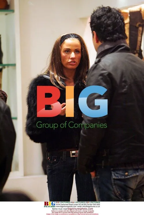 Katie Price Shopping with Family