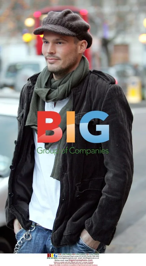 Arsenal Footballer Freddie Ljungberg Spotted Shopping