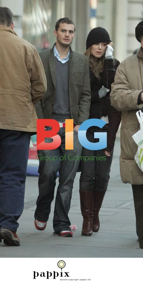 Keira Knightley and Jamie Dornan go Christmas shopping