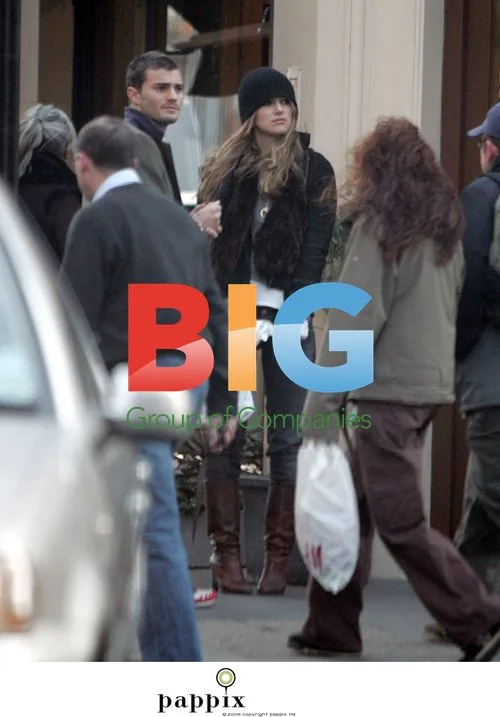 Keira Knightley and Jamie Dornan Christmas Shopping