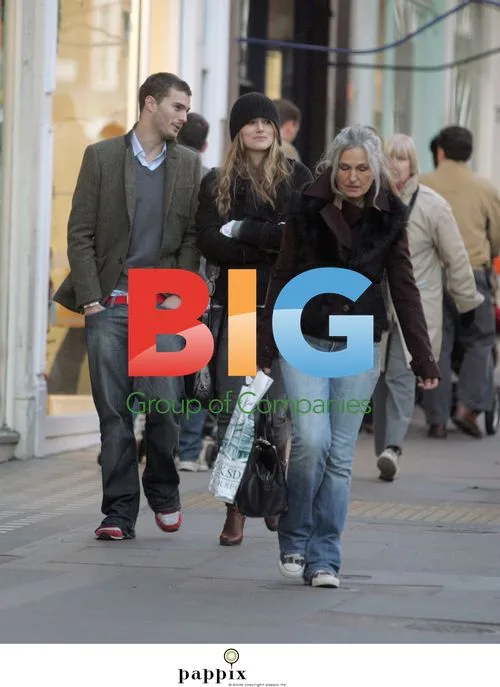 Keira Knightley and Jamie Dornan Christmas Shopping