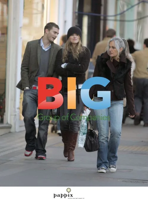 Keira Knightley and Jamie Dornan Christmas Shopping