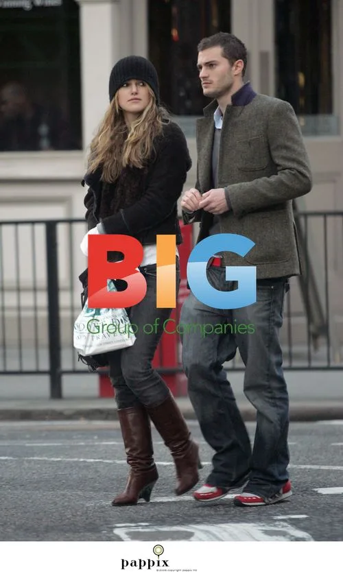 Keira Knightley and Jamie Dornan Christmas Shopping
