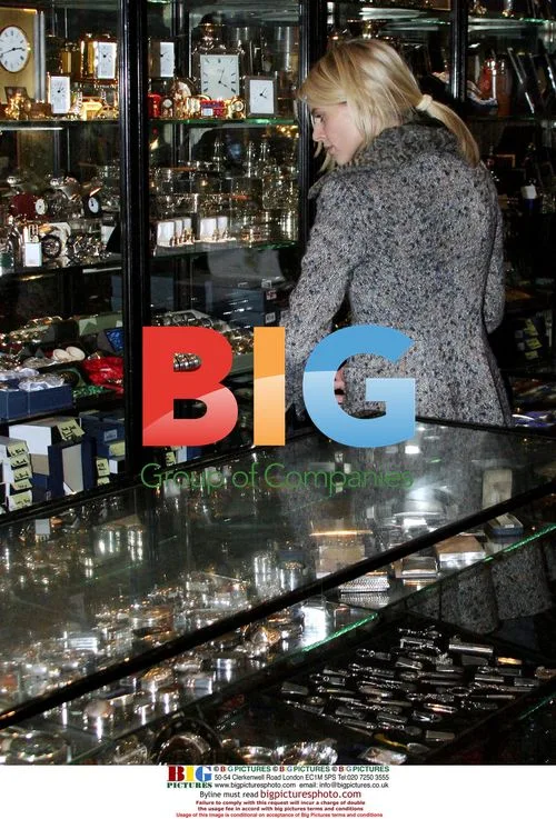 Donna Air Christmas Shopping in London