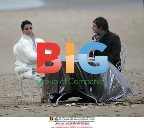 Penelope Cruz and Martin Freeman film 'The Good Night'