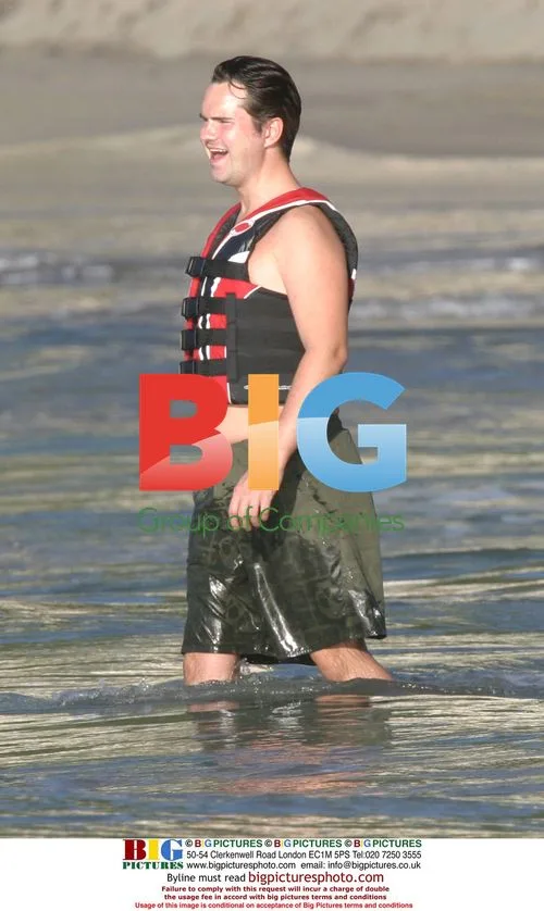 Jimmy Carr Water Skiing in Caribbean