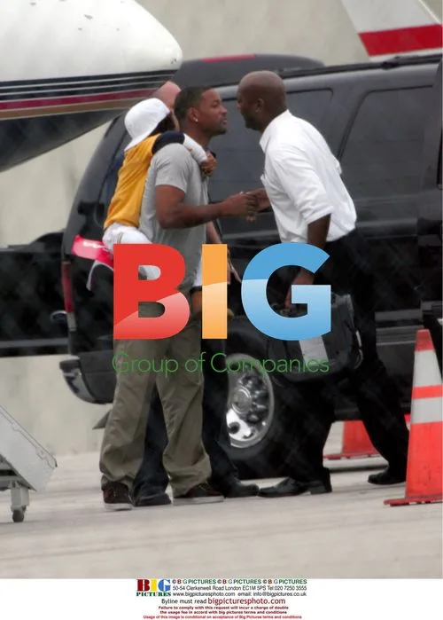 Will Smith and Family Boarding Private Jet