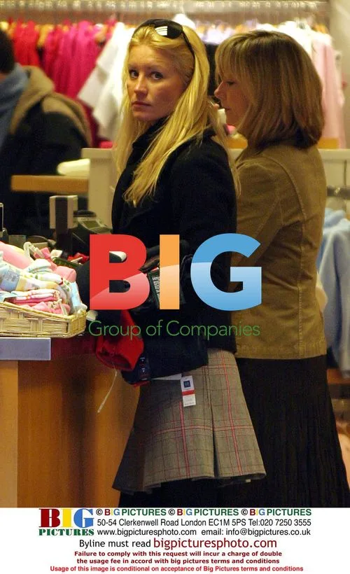 Denise Van Outen Shopping in London