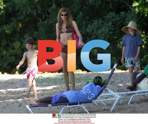 Hugh Grant and Jemima Khan on Boat Trip in Caribbean