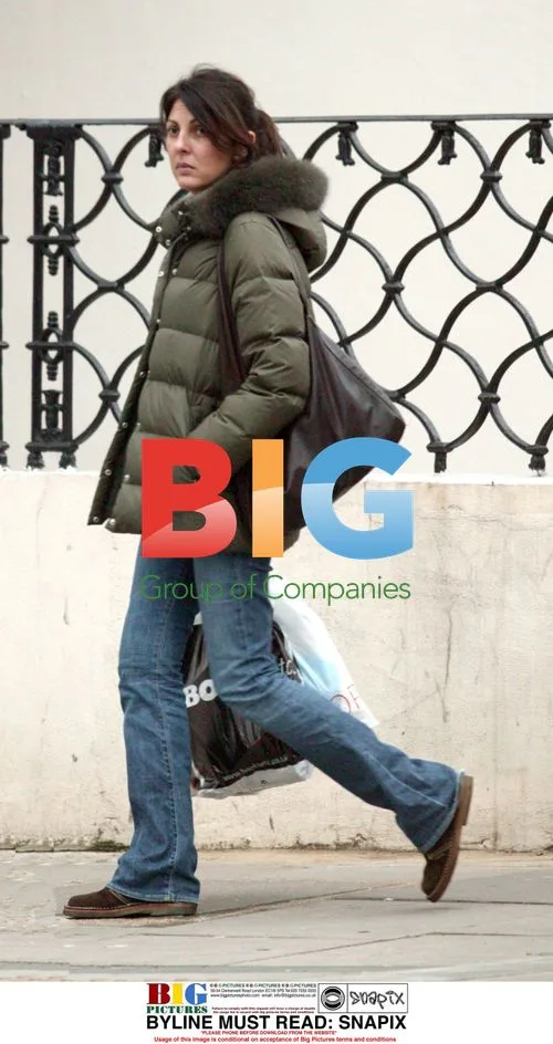 Gina Bellman on shopping trip in London