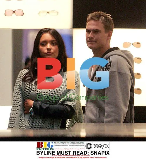 Ex-Blue singer Lee Ryan and girlfriend shopping